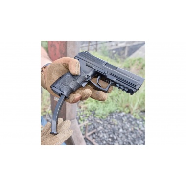 P30